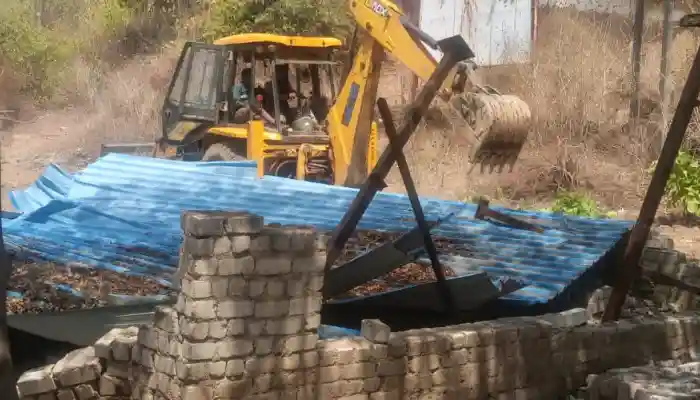 अवैध अतिक्रमण पर छत्तीसगढ़ राज्य वन विकास निगम की सख्त कार्रवाई