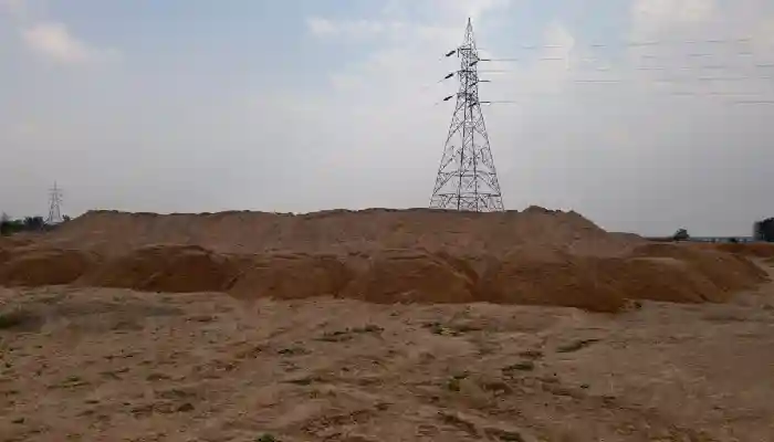 अवैध रेत भंडारण और परिवहन पर बड़ी कार्रवाई, 1740 घनमीटर रेत जप्त
