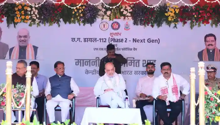 छत्तीसगढ़ में सुरक्षा व्यवस्था को तकनीकी मजबूती : केंद्रीय गृह एवं सहकारिता मंत्री अमित शाह ने ‘अत्याधुनिक डायल 112’ और फॉरेंसिक मोबाइल वैन को दिखाई हरी झंडी