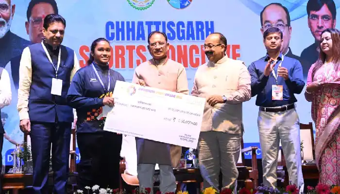  मुख्यमंत्री विष्णु देव साय छत्तीसगढ़ में पहली बार आयोजित स्पोर्ट्स कॉन्क्लेव में हुए शामिल