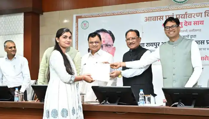  युवाओं को रोजगार, नागरिकों को सुगम सेवाएं और आधुनिक कौशल से जोड़ना हमारी प्राथमिकता : मुख्यमंत्री विष्णु देव साय